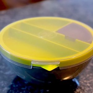 Pampered Chef Salad Cutting Bowl